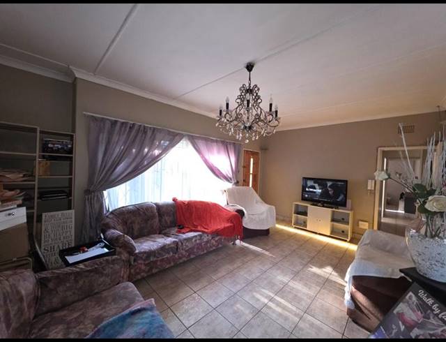 3 BEDROOM HOUSE FOR SALE IN RAVENSKLIP